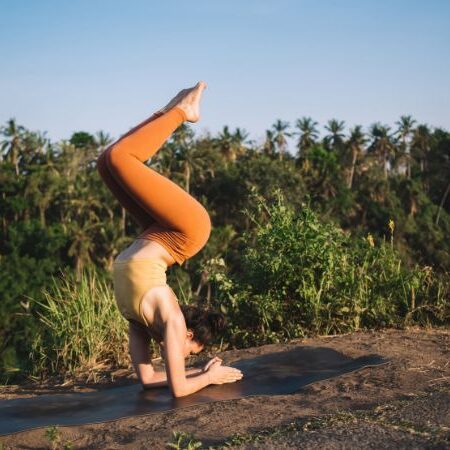 Les postures d’inversion en yoga : quels bienfaits ?