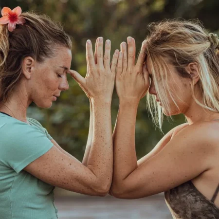 Comment débuter le yoga chez soi quand on est débutant ?