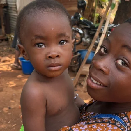 Voyage humanitaire définition et différences avec le voyage solidaire