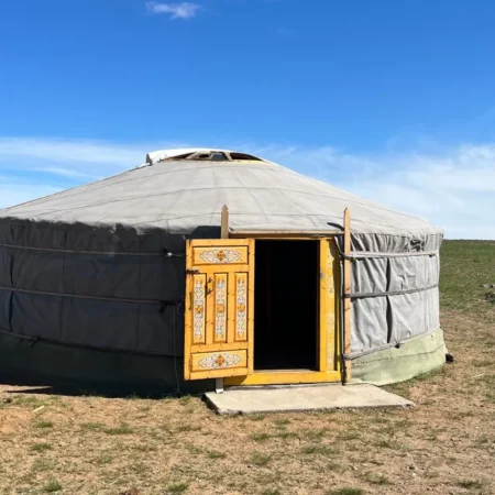 Mongolie à cheval : guides et conseils pour une aventure unique