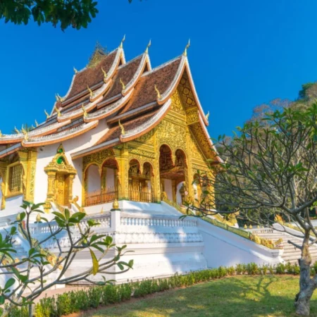Voyage yoga au Laos Luang Prabang